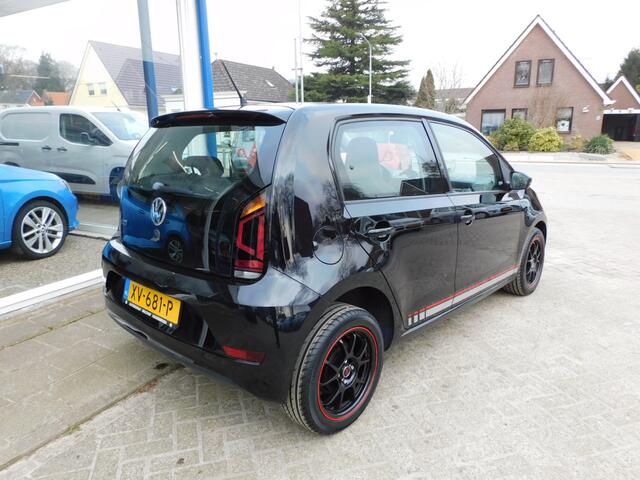 Volkswagen UP! 1.0 BMT move up!