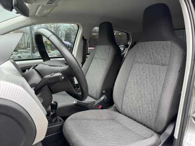 Volkswagen UP! 1.0 Move,Climate,Lane Ass.,Camera,PDC,Navi,Cruise,LMV,