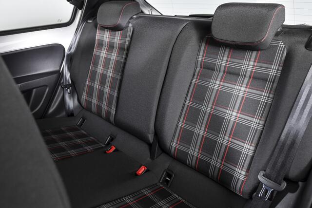 Volkswagen UP! 1.0 TSI 115 PK GTI | Cruise | Stoelverw | PDC | ECC | LM 17" |