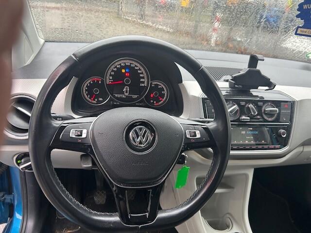 Volkswagen UP! 1.0 BMT high up! AIRCO I PDC I STOELVERWARMING I 2 SLEUTELS I HIGH UP