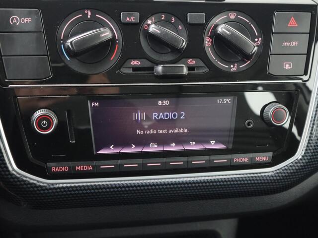 Volkswagen UP! 1.0 | 65 PK | Airconditioning | Regensensor | DAB |