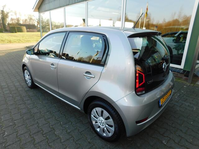 Volkswagen UP! 1.0MPI 60PK MOVE UP!! All-in Prijs! 1 jaar garanti