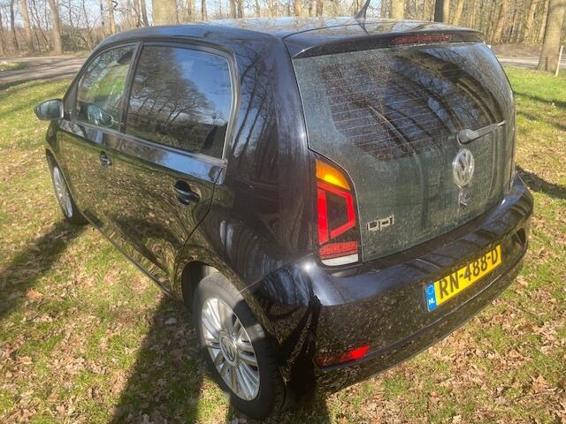 Volkswagen UP! 1.0 BMT move up!