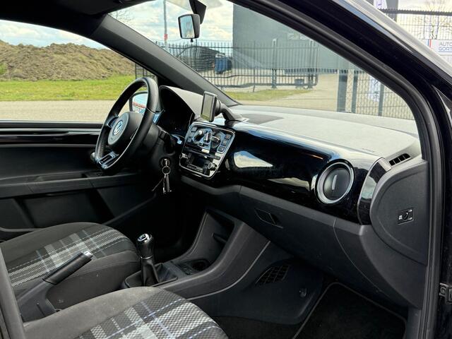Volkswagen UP! 1.0 Club up! | Navi | Bluetooth | 5 Deurs | Alu velgen |