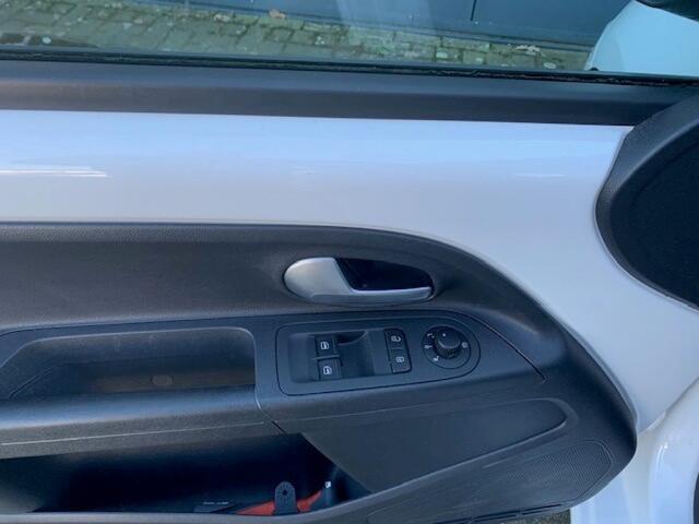 Volkswagen UP! 1.0 BMT MOVE UP!