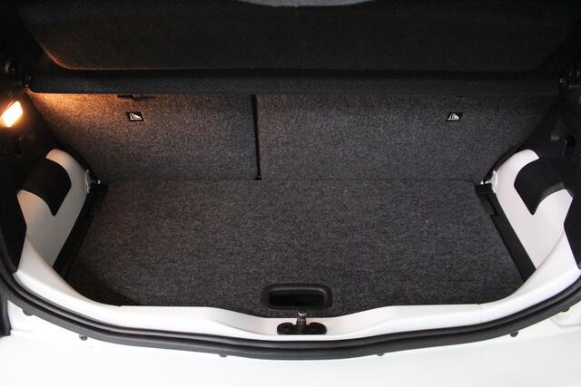 Volkswagen UP! 1.0 BMT move up! Airconditioning | DAB radio | El. raambediening | El spiegelverstelling