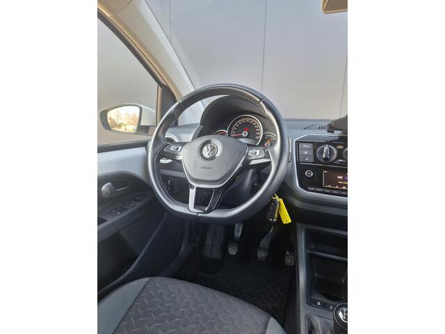 Volkswagen UP! 1.0 BMT high up! Heel Veel Opties! - CruiseControl - App-verbinding