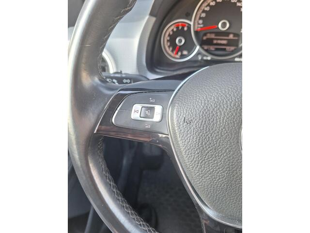 Volkswagen UP! 1.0 BMT high up! Heel Veel Opties! - CruiseControl - App-verbinding