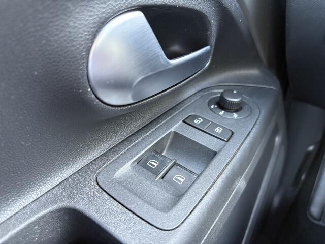 Volkswagen UP! 1.0 BMT move up! 5 drs Airco Bluetooth DAB