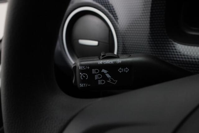 Volkswagen UP! 1.0 65 pk | Achteruitrijcamera | Navigatie via App | Cruise Control