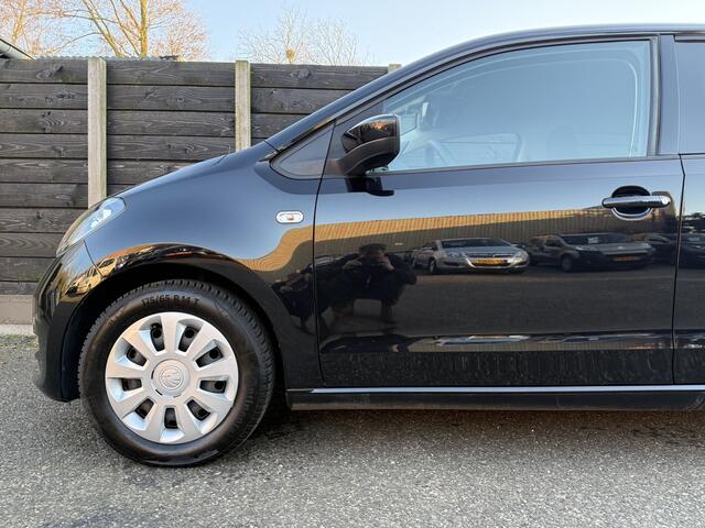 Volkswagen UP! 1.0 cruise, airco, dealer onderh.