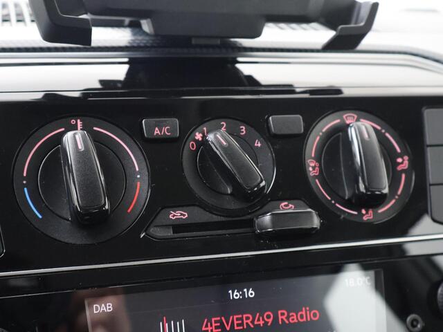 Volkswagen UP! 1.0 | 65 PK | Airco | Regensensor | DAB+ |
