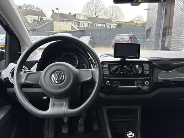 Volkswagen UP! 1.0 move up! BlueMotion, airco, navi.