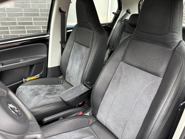 Volkswagen UP! 1.0 move up! BlueMotion, airco, navi.