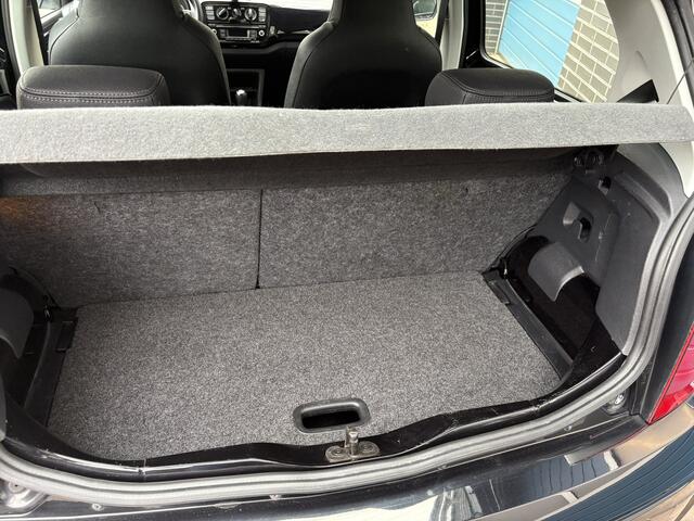 Volkswagen UP! 1.0 move up! BlueMotion, airco, navi.