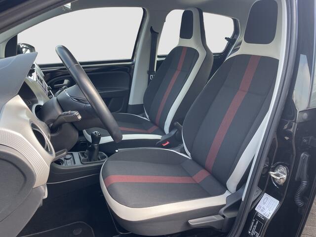Volkswagen UP! 1.0 BMT high up! | Pano | Cruise | Camera | Leder