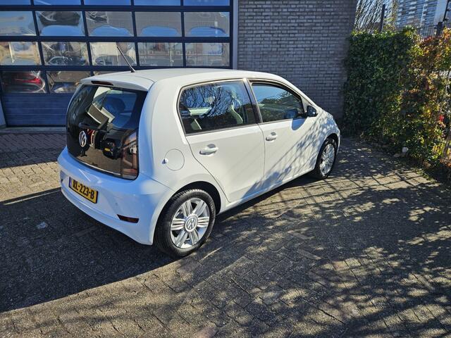 Volkswagen UP! 1.0 BMT high up!