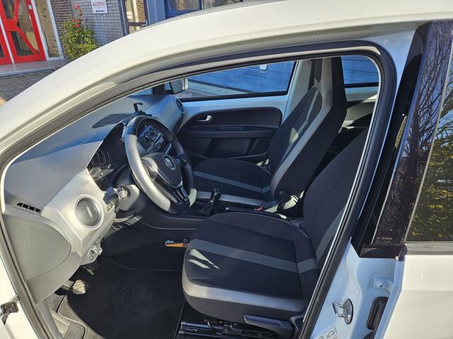 Volkswagen UP! 1.0 BMT high up!