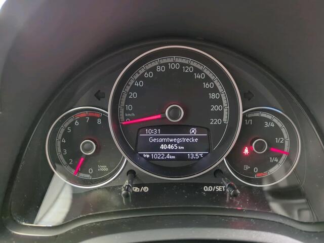 Volkswagen UP! 1.0 5-D Move Up Airco Bluetooth DAB
