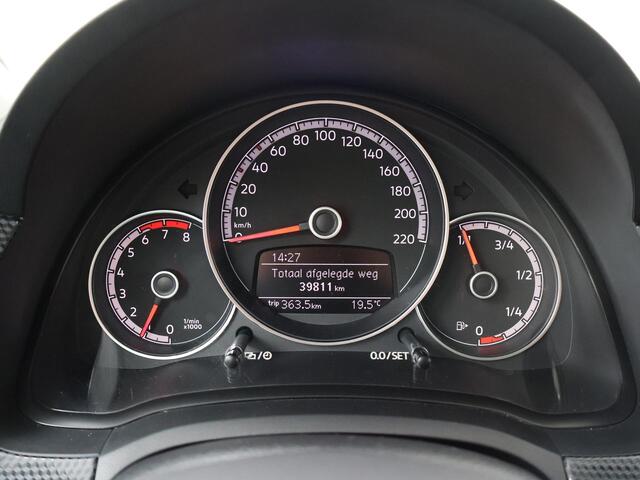 Volkswagen UP! 1.0 | 65 pk | Airco | DAB+ radio | Regensensor |