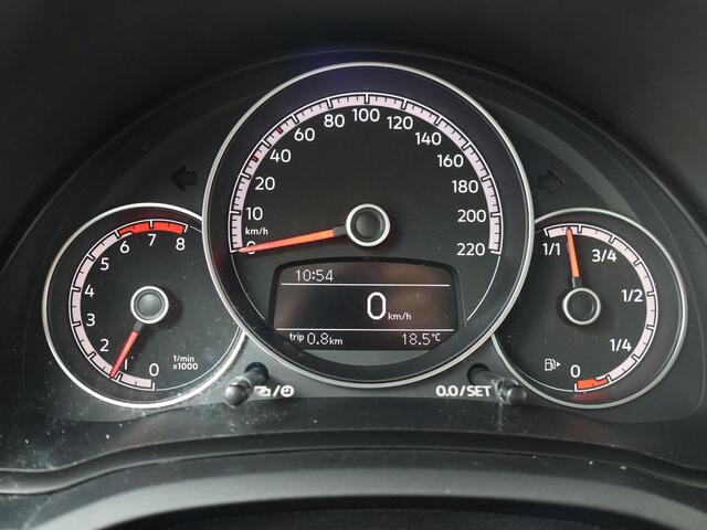 Volkswagen UP! 1.0 | 65 PK | Airco | Regensensor | DAB+ radio |