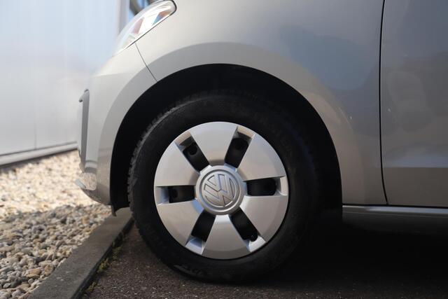 Volkswagen UP! 1.0 BMT Move up! 5DRS Airco Radio Bluetooth All-Season Banden NAP!