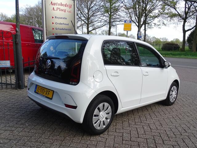 Volkswagen UP! 1.0 Dab PDC Clima Camera