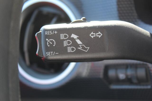 Volkswagen UP! 1.0 BMT move up! , 5 deurs Airco , Cruise control , Stoelverwaming , DAB radio