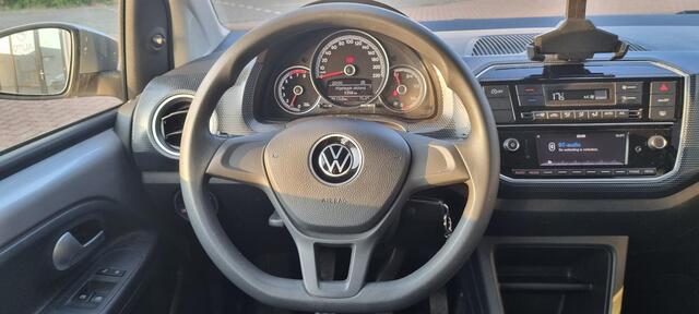 Volkswagen UP! 1.0 | NL AUTO | Luxe Uitvoering | Achteruitrijcamera | 5 deurs | Airco | Cruise Control |
