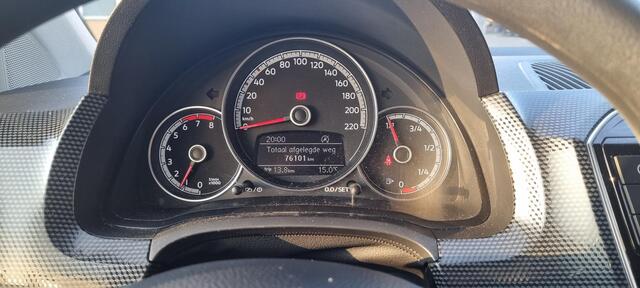 Volkswagen UP! 1.0 | NL AUTO | Luxe Uitvoering | Achteruitrijcamera | 5 deurs | Airco | Cruise Control |