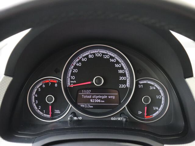 Volkswagen UP! 1.0 BMT high up!