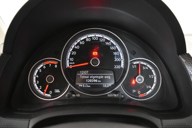 Volkswagen UP! 1.0 BMT move up! | Executive-pakket | Airco |