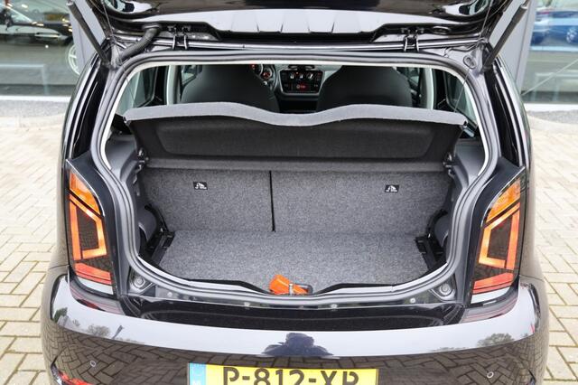 Volkswagen UP! 1.0 R-LINE CRUISE*DAB*CAMERA*PARKEERSENSOREN