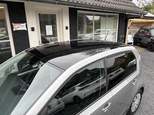 Volkswagen UP! 1.0 NIEUWSTAAT | GTI INTERIEUR | AIRCO | 5DRS | BLACK PAKKET