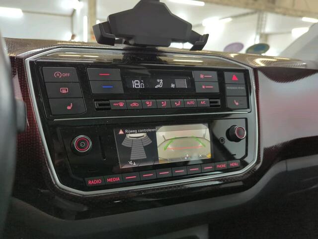 Volkswagen UP! 1.0 BMT 60pk high up! Panoramadak Climate Control Camera Cruise Control