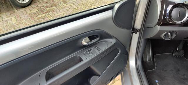 Volkswagen UP! 1.0 Move Automaat 5 deurs