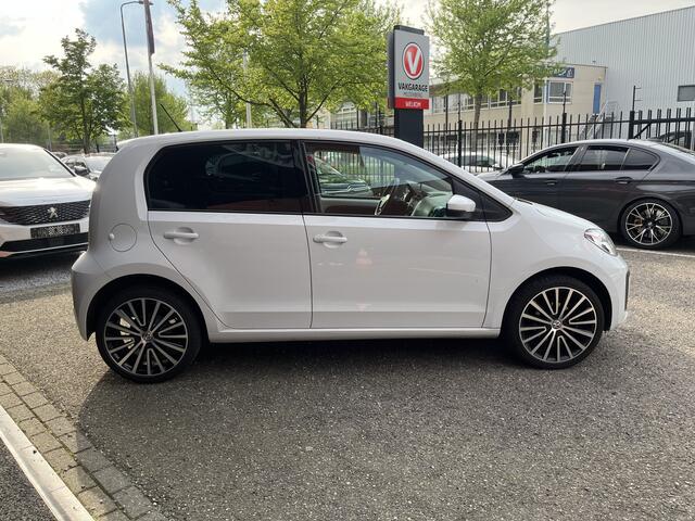 Volkswagen UP! 1.0 BMT move up! // CAMERA // CRUISE CONTROL // PDC // DAB // CLIMA //