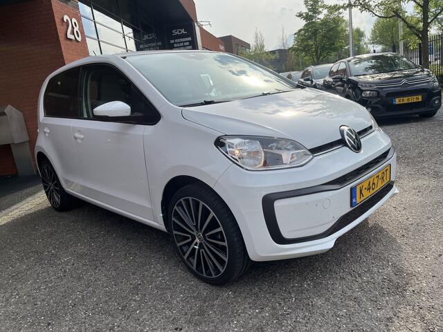 Volkswagen UP! 1.0 BMT move up! // CAMERA // CRUISE CONTROL // PDC // DAB // CLIMA //