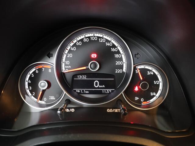 Volkswagen UP! 1.0 65 pk | Verlengde garantie | Navigatie via App | Autom. airco | Cruise control | Parkeersensoren achter | Achteruitrijcamera |
