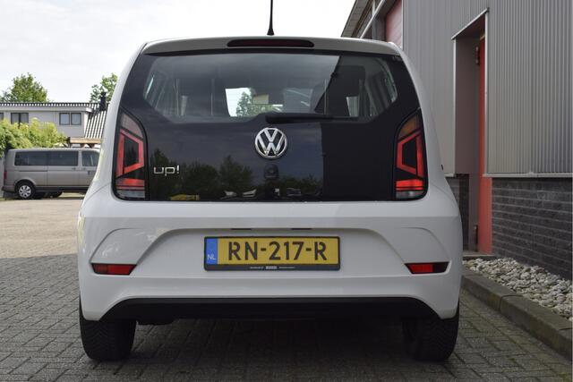 Volkswagen UP! 1.0 BMT move up! DAB, A/C, NAP