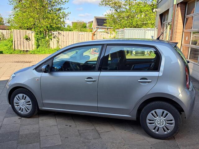 Volkswagen UP! 1.0 move up! BlueMotion