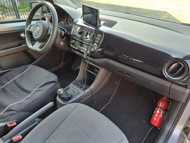 Volkswagen UP! 1.0 move up! BlueMotion