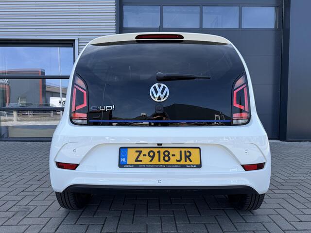 Volkswagen UP! e-Up! e-up! SOH 86.4% ?Camera ?Bluetooth ?Stoelverwarming ?Climate ?Cruise ?Parkeersensoren ?Sfeerverlichting ?Lichtmetaal