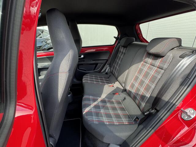 Volkswagen UP! e-Up! e-up! Style GTI interieur/ stoelverwarming/ Climate Control / Bluetooth /