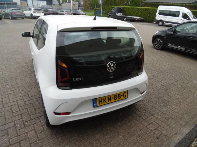 Volkswagen UP! vw move up