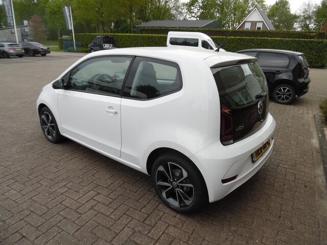 Volkswagen UP! vw move up
