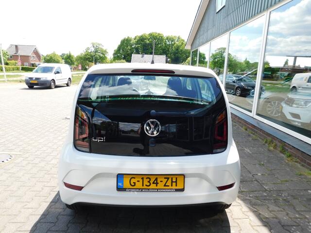 Volkswagen UP! 1.0MPI 60PK MOVE UP!! All-in Prijs! 1 jaar garanti