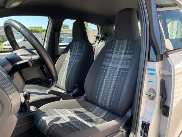 Volkswagen UP! CLUB UP! 10 TSI Zwarte hemel, Speciaal interieur, Nieuw model,