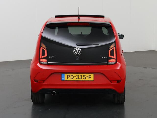 Volkswagen UP! 1.0 TSI BMT high up! | Panoramadak | Camera | Apple CarPlay/Android Auto | Cruise Control | Climate Control | Black Pack |