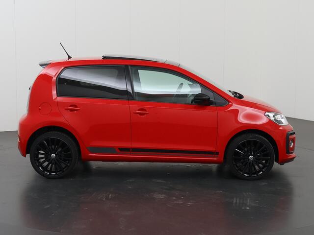 Volkswagen UP! 1.0 TSI BMT high up! | Panoramadak | Camera | Apple CarPlay/Android Auto | Cruise Control | Climate Control | Black Pack |